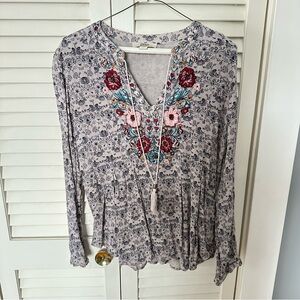 Vintage America  Floral Embroidered V-Neck Tunic with Red & Teal Accents